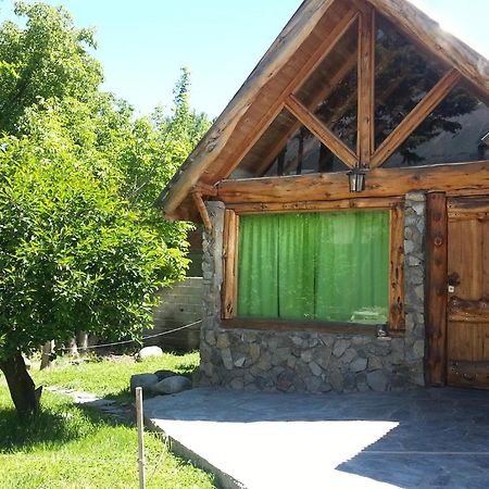 Cabanas Pehuenia Hostel El Bolsón Екстериор снимка