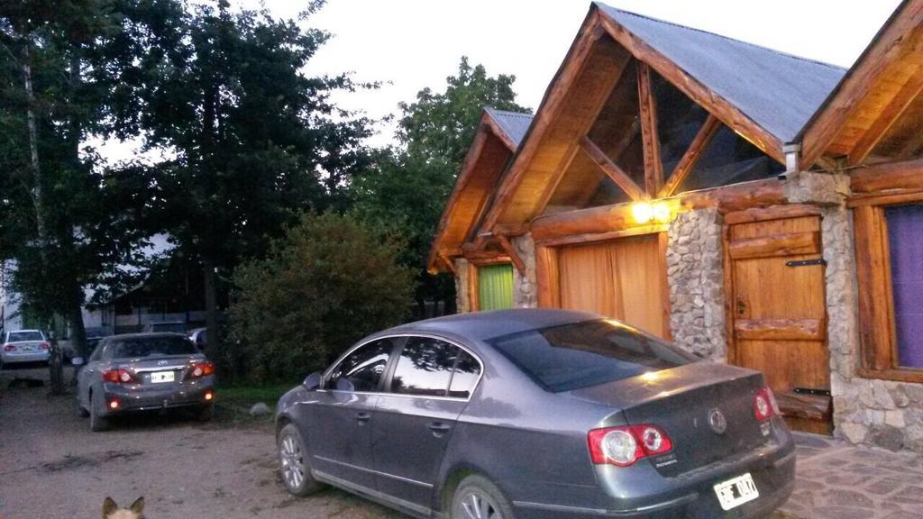 Cabanas Pehuenia Hostel El Bolsón Екстериор снимка