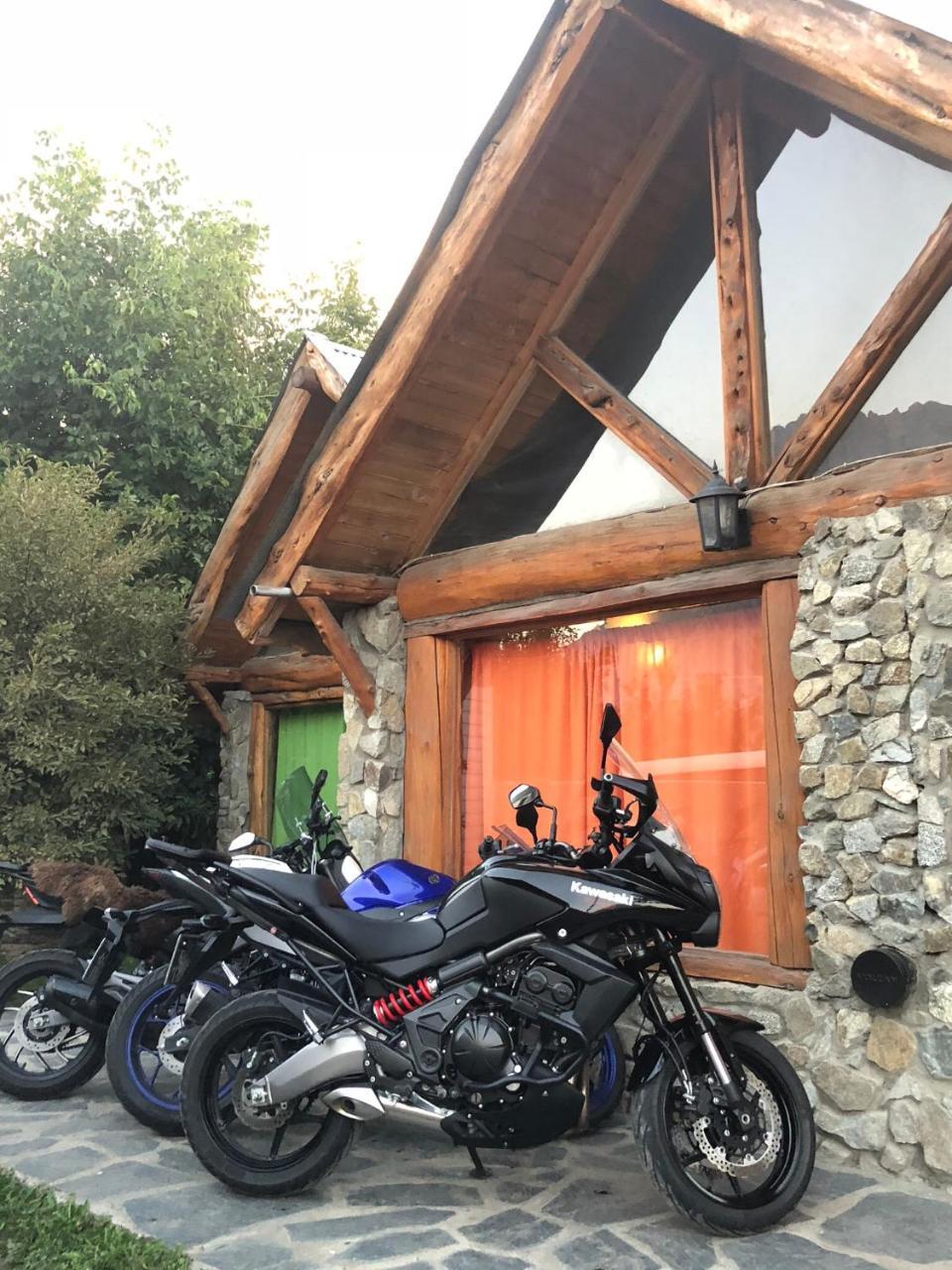 Cabanas Pehuenia Hostel El Bolsón Екстериор снимка
